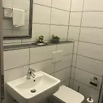 Athen Frankfurt Airport 3*