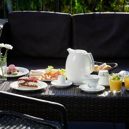 Athen Frankfurt Airport 3*