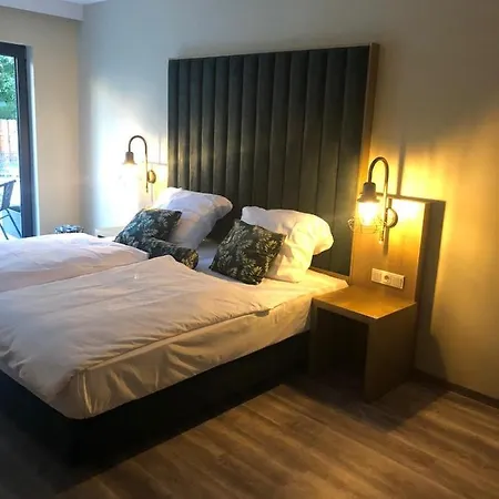 Athen Frankfurt Airport ホテル 3*