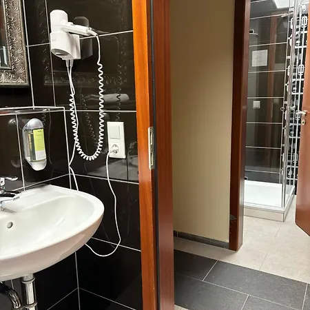 ホテル Athen Frankfurt Airport 3*