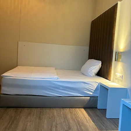Athen Frankfurt Airport ホテル ケルステルバッハ