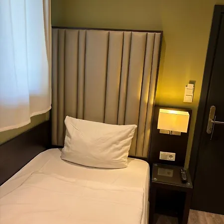 Athen Frankfurt Airport 켈스테르바흐