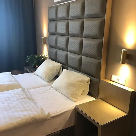 Athen Frankfurt Airport كلسترباخ