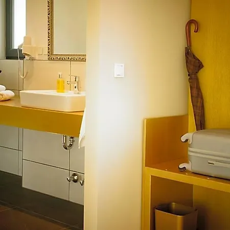Hotel Athen Frankfurt Airport 3*