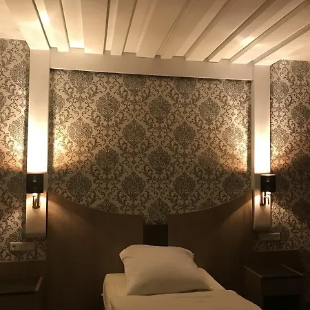 Athen Frankfurt Airport 3*