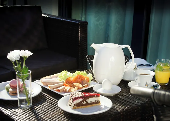 Athen Frankfurt Airport 3*